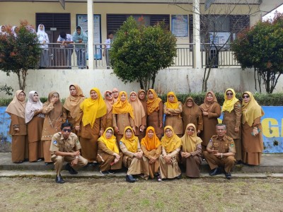 Pelepasan Balon & Foto Bersama Kelas XII 2025