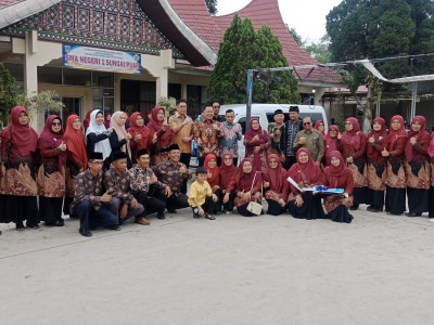 Penyerahan BUS Operasional
