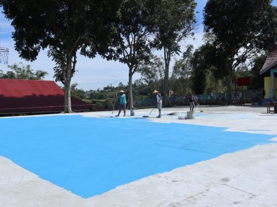 Pengecatan lapangan basket Smansapua
