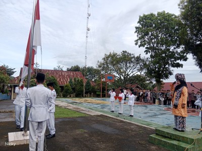 Hardiknas 2 mei 2025