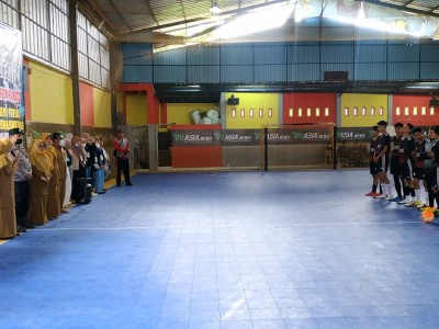 Arahan dari Kepala Sekolah kepada tim yang akan mengikuti Turnamen Futsal Smansapua 2022