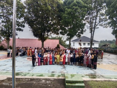 Hardiknas 2 mei 2025